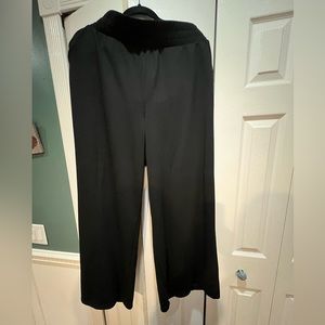 Wide leg activewear pants, black size 2 Torrid, barely worn